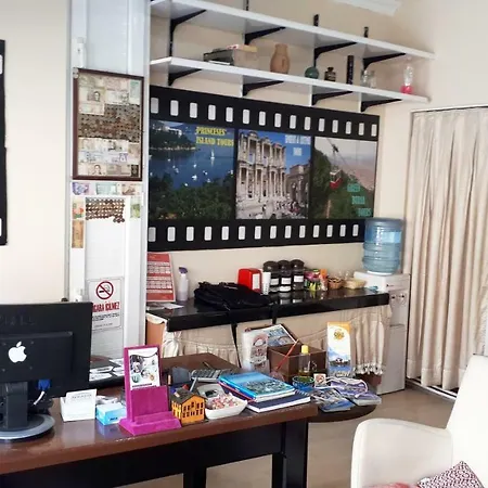 Hotel Druzhba Istanbul